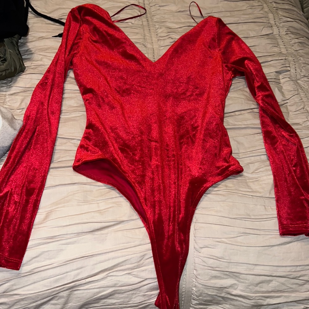 Gianni Bini velvet top